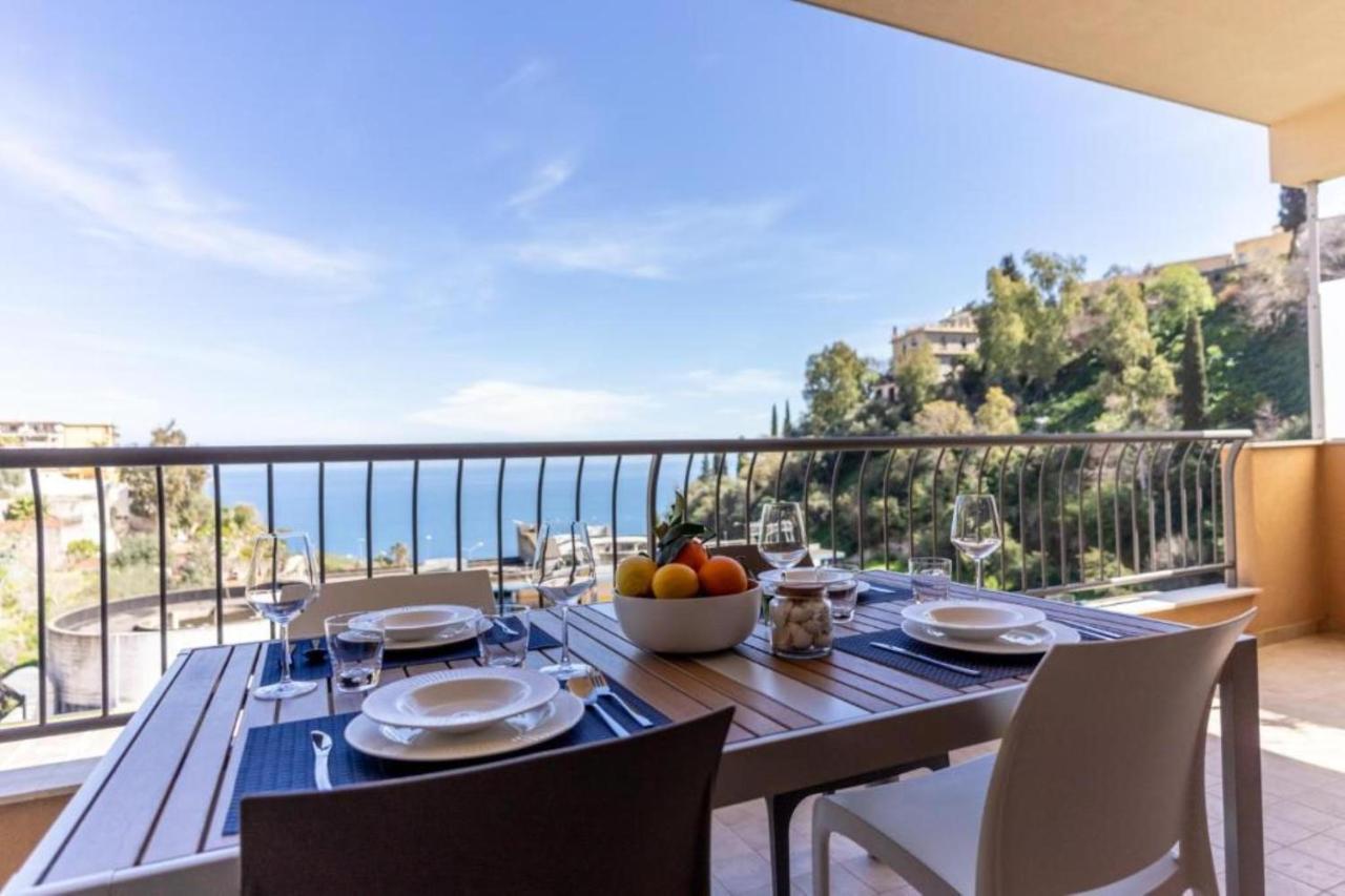 Calipso Big Apt With Sea View, Parking & Pool Таормина Экстерьер фото