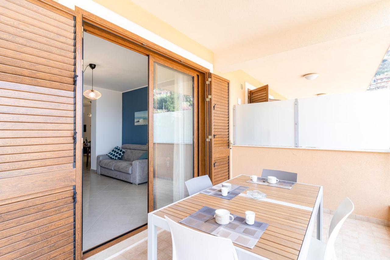 Calipso Big Apt With Sea View, Parking & Pool Таормина Экстерьер фото